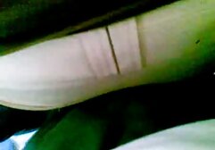Một người phụ nữ với hai thùng ch 2 xnxx của nhật bản đã buộc phải
