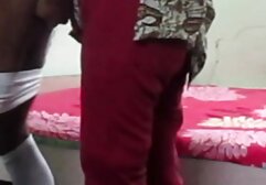 Anh ta bước vào vòng tay của mẹ tôi và dừng lại đọc sách. phim sex đồng tính nam của nhật